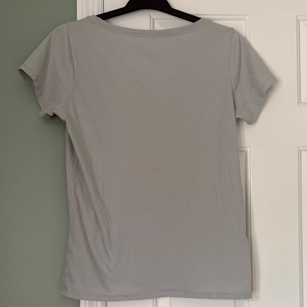 Light Gray Floral Paisley Scoop Neck Short Sleeve Tee - Picture 7 of 7